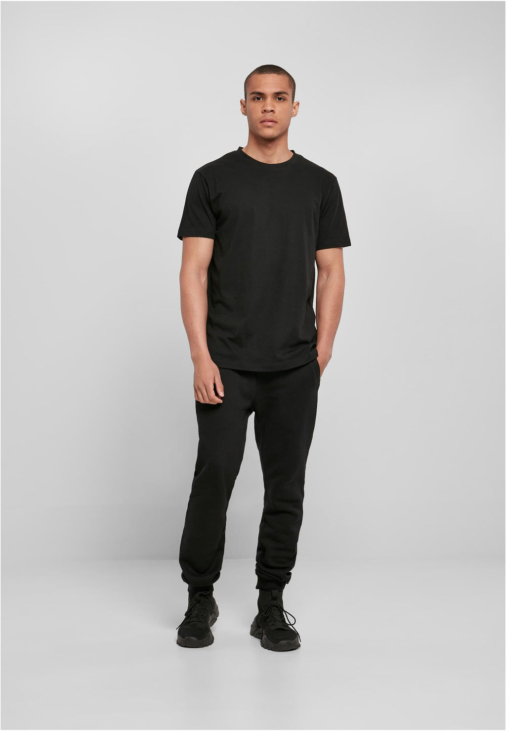 Nebelmond Basic Round Neck T-Shirt